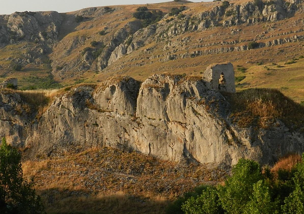 Imagen secundaria 1 - Merindad de Río Ubierna: Un tesoro entre historia y naturaleza