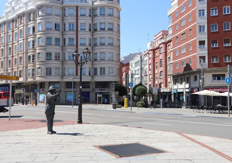 Vista de plaza Vega en el centro de Burgos.