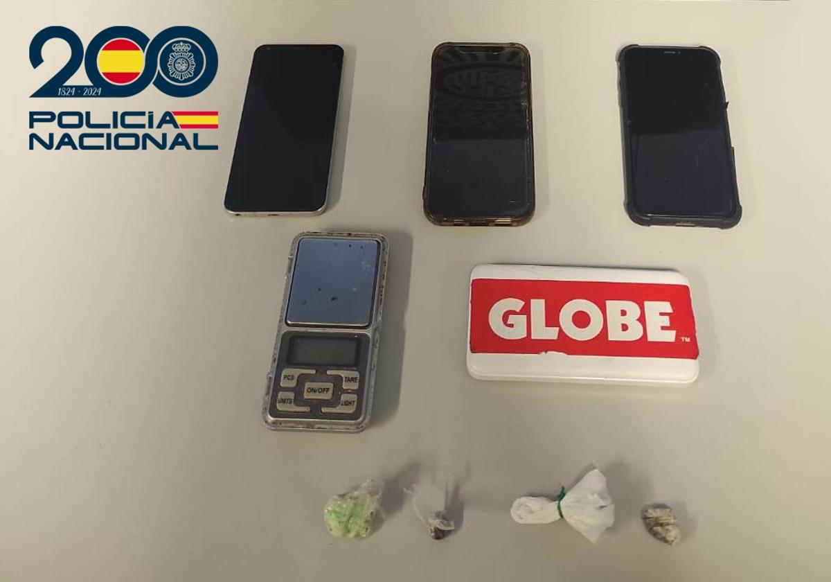 La Policía intervino hachís, cocaína, speed, una báscula de precisión y tres móviles.
