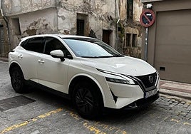 Uno de los dos Nissan con los que cuentan las exmonjas.