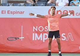 El tenista burgalés Nicolás Álvarez en el Open Castilla y León.