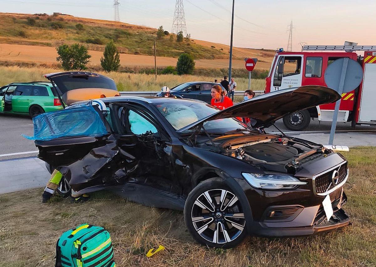 Imagen secundaria 1 - Imágenes del lugar del accidente.