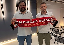 Jorge Berzosa (izda.) junto al director general del Club, Nacho González.