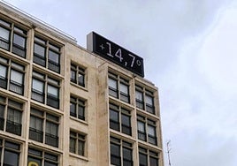 Un día de julio en Burgos, con el termómetro sin llegar a los 15 grados.