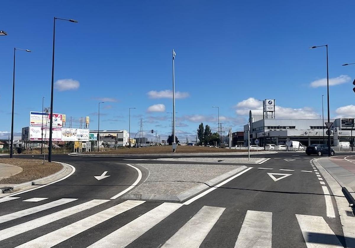Rotonda de la N-120 desde La Ventilla.