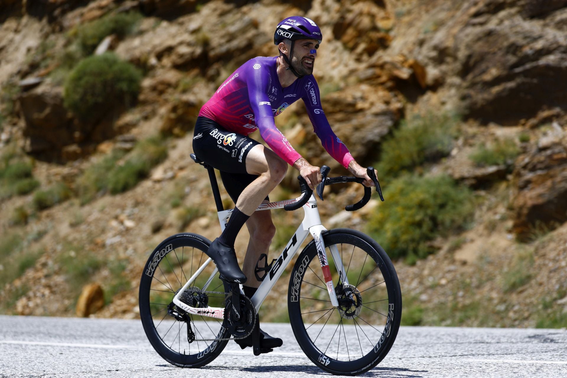 Ander Okamika será uno de los ciclistas a seguir en la clásica vasca.Foto: Luis Ángel Gómez / Sprint Cycling Agenc.