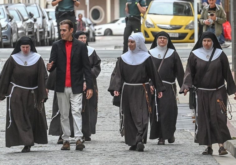 Las monjas cismáticas de Belorado llegan al juzgado de Briviesca para la vista oral por su desahucio.