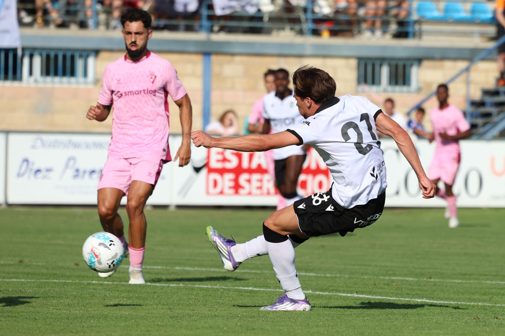 Todas las imágenes del tercer partido de pretemporada del Burgos CF
