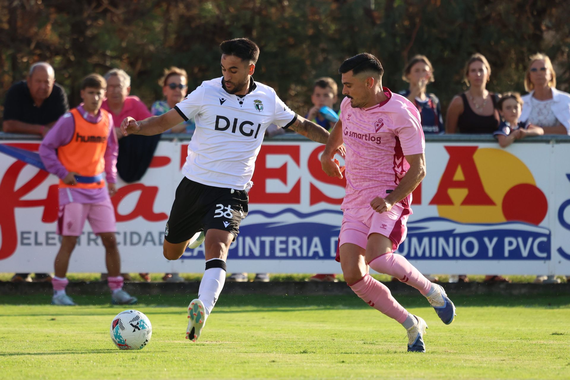 Todas las imágenes del tercer partido de pretemporada del Burgos CF