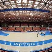 Interior del polideportivo El Plantío.