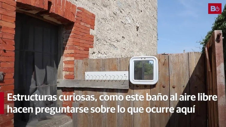 Recorrido por un pueblo abandonado, pero no olvidado, de Burgos, que esconde en su iglesia la sorpresa más tétrica