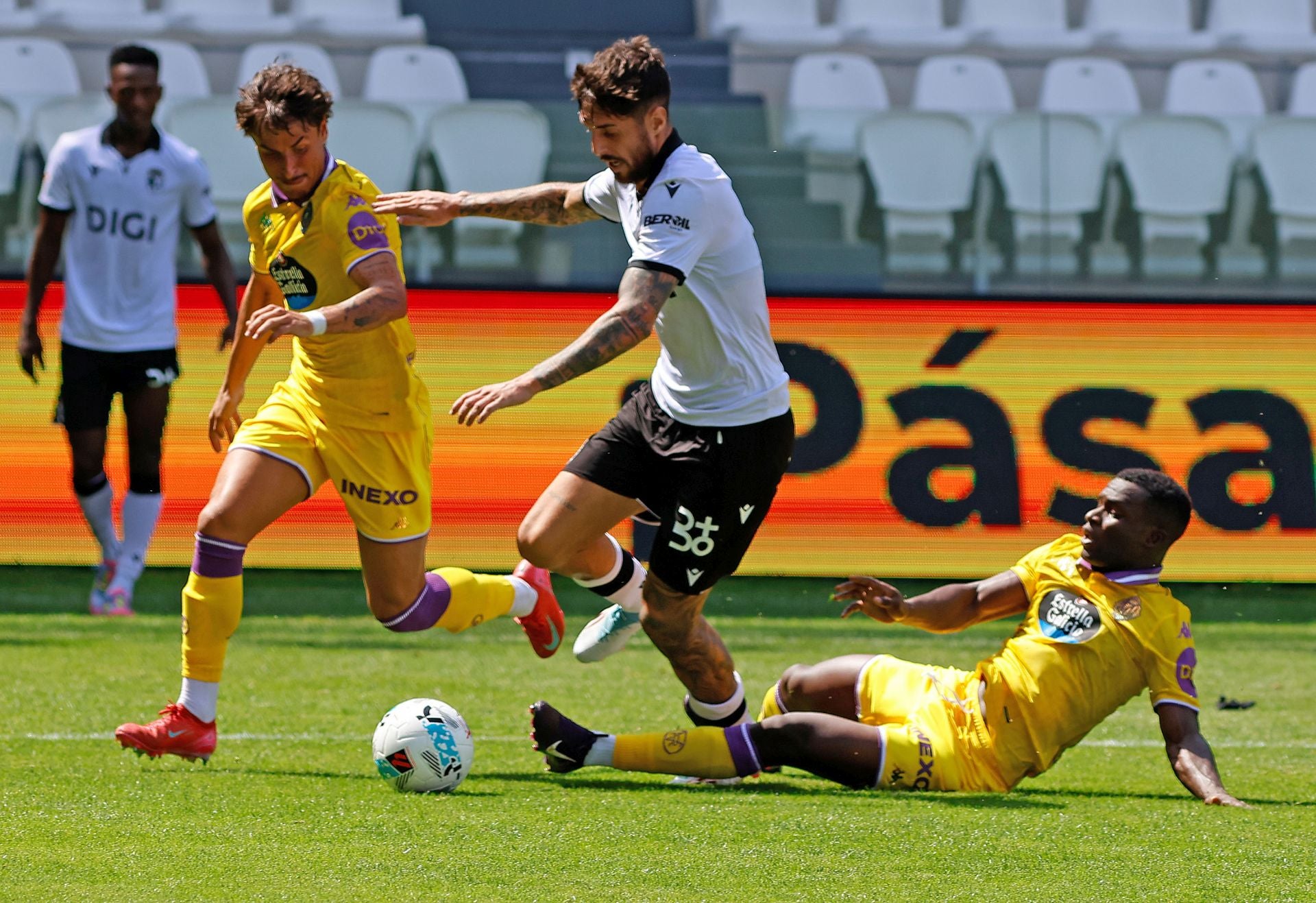 Todas las imágenes del cuarto y último partido de pretemporada del Burgos CF