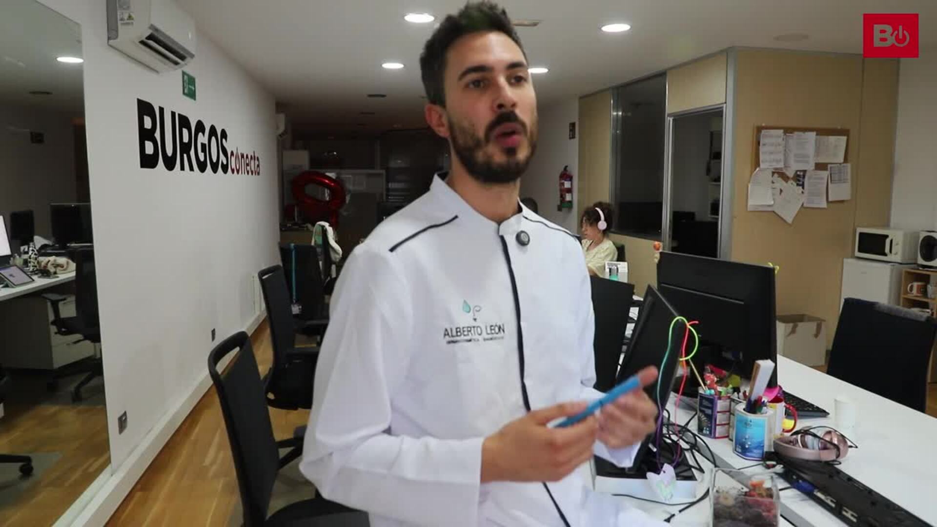 Cómo cuidar la piel en verano y qué meter en el neceser según un experto en dermocosmética