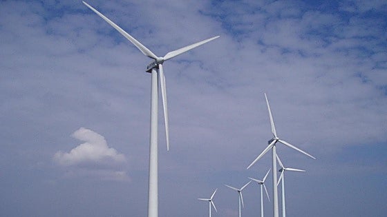 Piden la nulidad de un parque eólico y una planta fotovoltaica en Burgos por falta de transparencia
