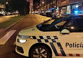 Imagen de archivo de una patrulla de la Policía Local de Burgos.