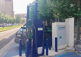 Punto de carga de vehículos eléctricos en Burgos.