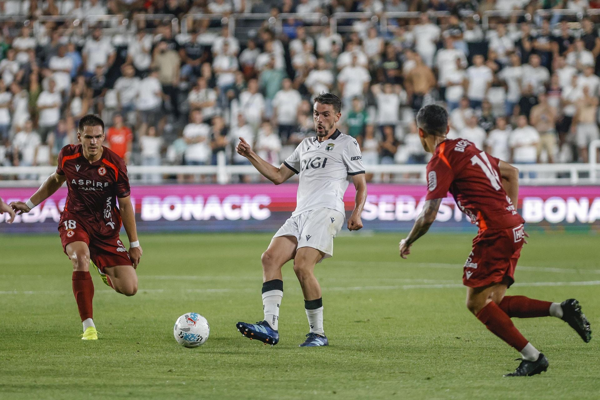 Todas las imágenes del primer derbi entre el Burgos CF y la CyD Leonesa