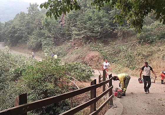 Los vecinos de la zona de Valdeón, contra los incendios.