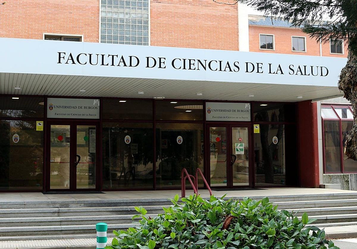 Entrada a la Facultad de Ciencias de la Universidad de Burgos.