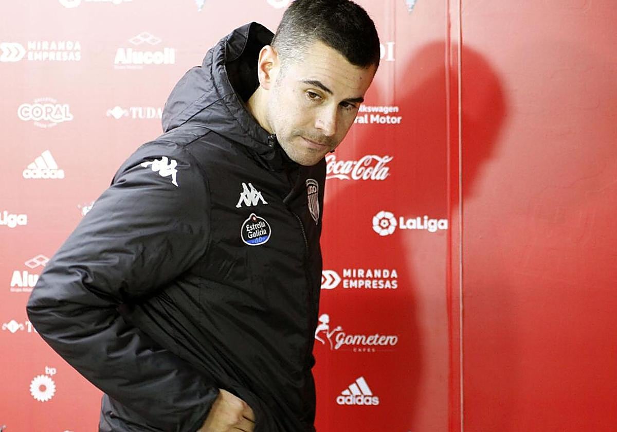 Imagen de archivo del Fran Justo, entrenador del Mirandéz, que no ha estado en el banquillo al estar sancionado.