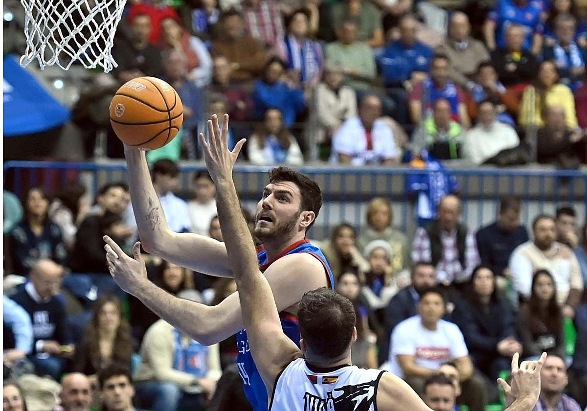 Golomán vestía el dorsal 14.