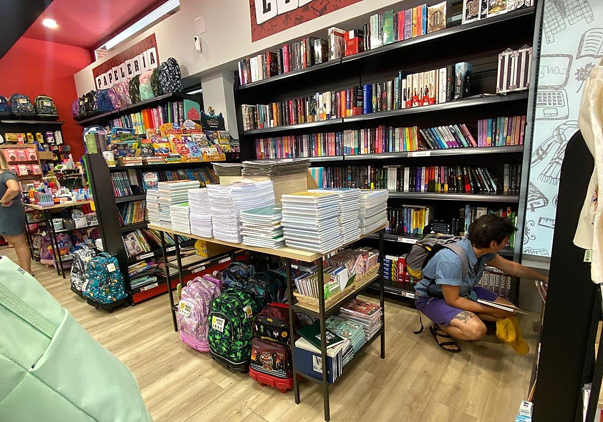 Diferentes establecimientos están preparados para la vuelta al cole.