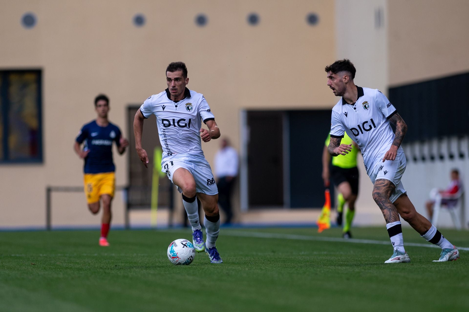 El partido del Burgos CF en Andorra, en imágenes