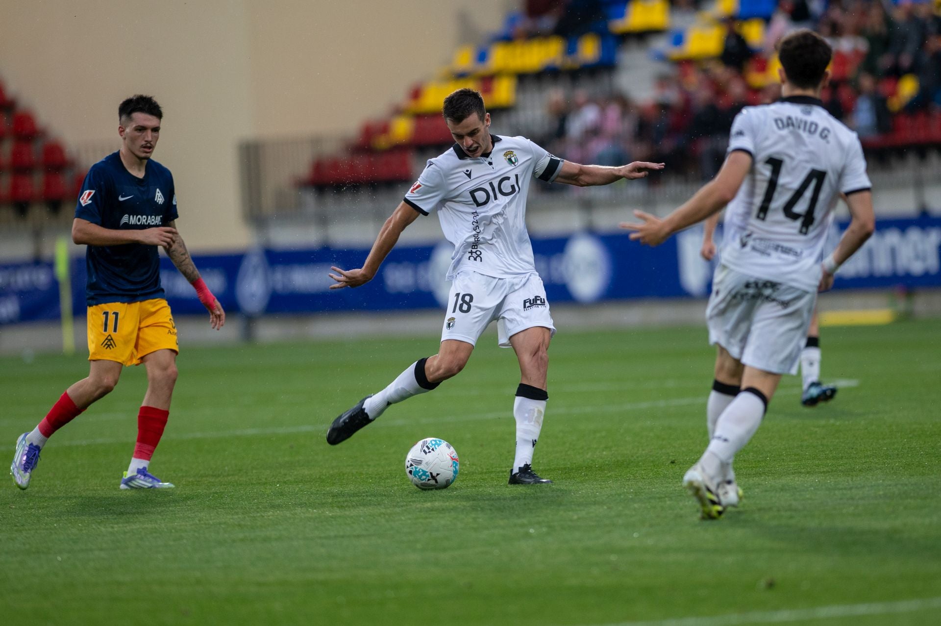 El partido del Burgos CF en Andorra, en imágenes