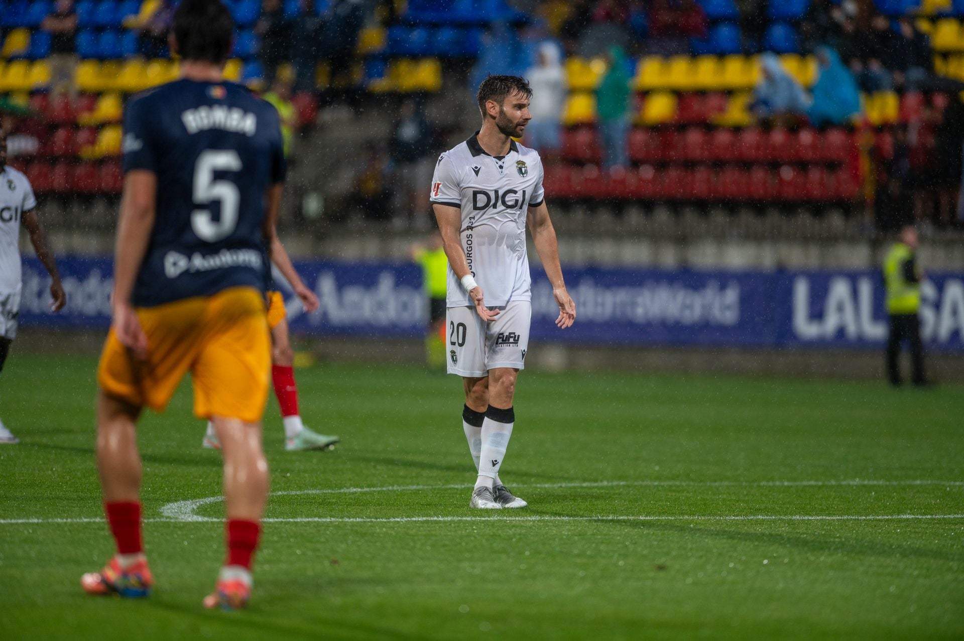El partido del Burgos CF en Andorra, en imágenes