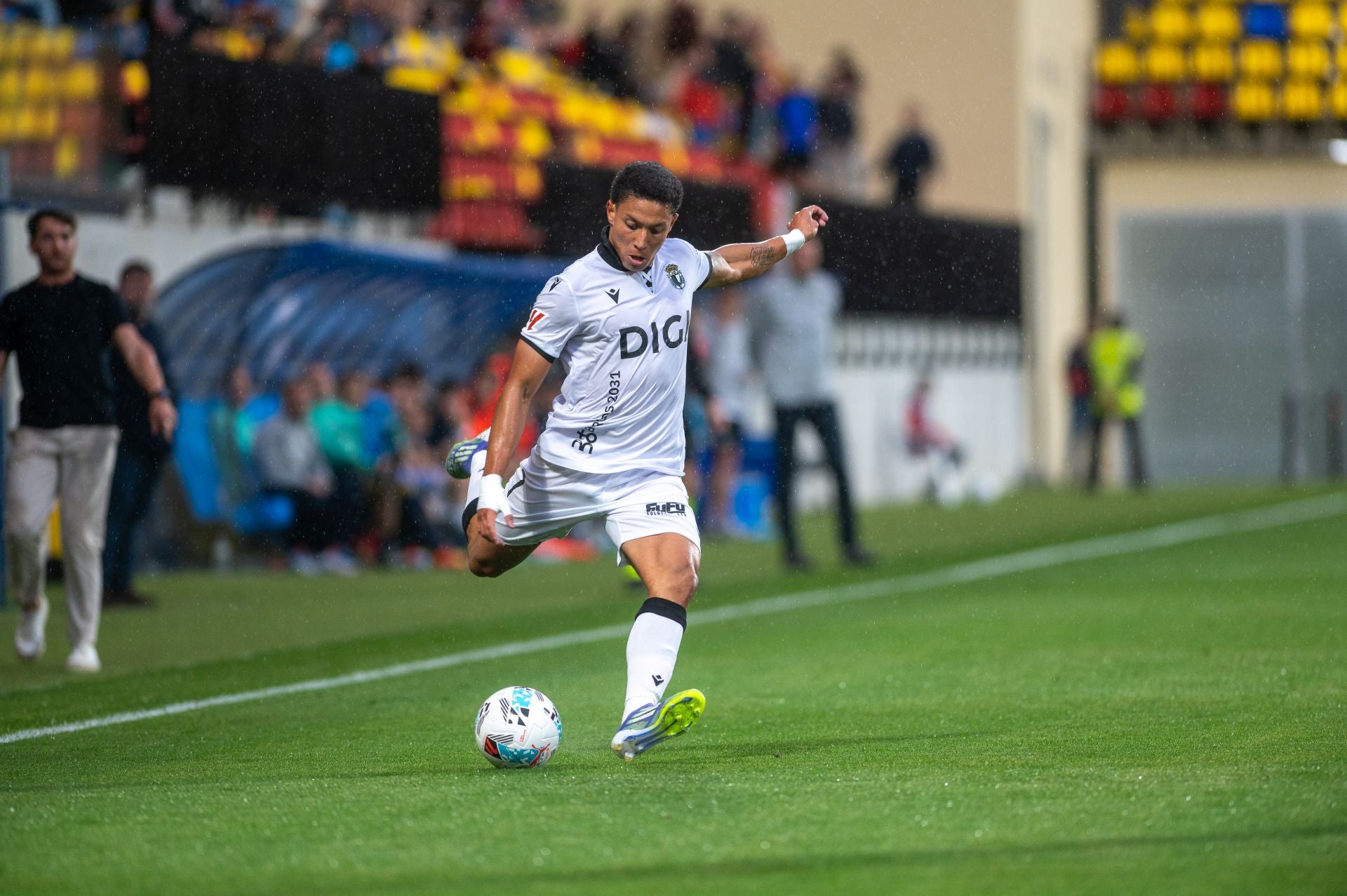 El partido del Burgos CF en Andorra, en imágenes