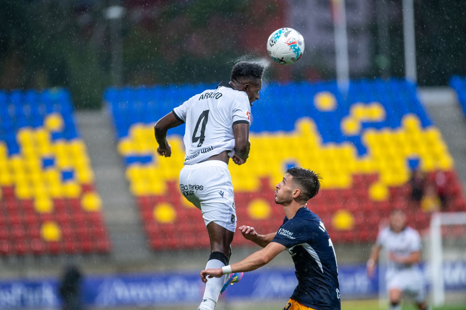 El partido del Burgos CF en Andorra, en imágenes
