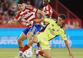 Momento del partido Granada CF - CD Mirandés.