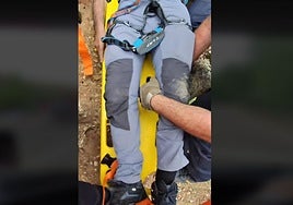 Imagen del rescate en la vía ferrata de Huerta de Rey, en Burgos.