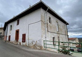 Imagen del edificio que se reformará en Busto de Bureba, Burgos.