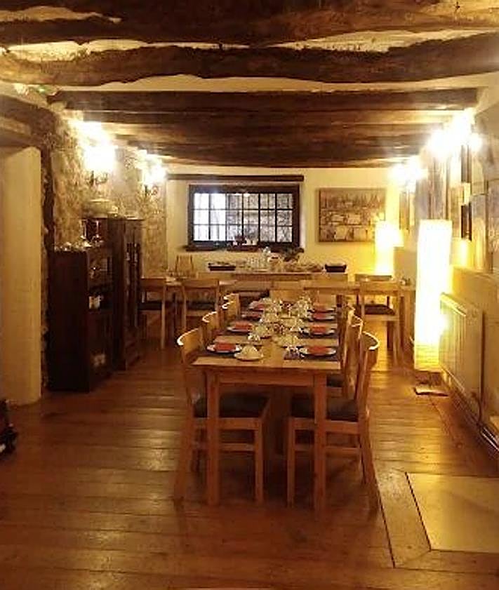 Imagen secundaria 2 - Una joya rural con historia: La Posada El Pintor busca nuevo propietario a solo 10 minutos de Burgos