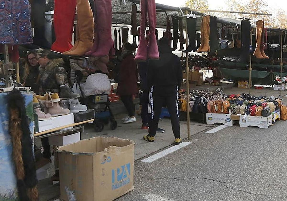 Imagen de archivo de un mercadillo.