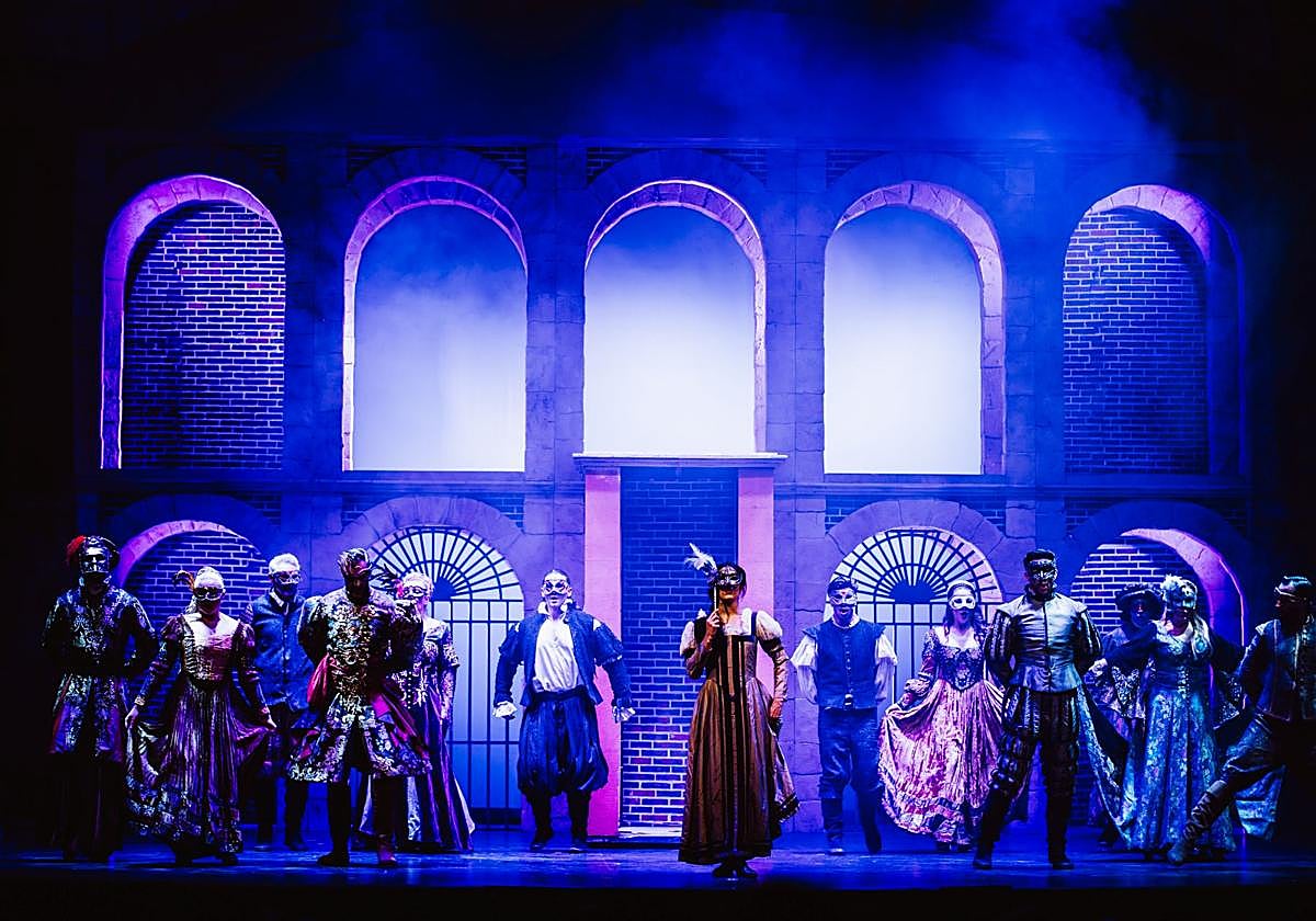 Uno de los momentos de 'Romeo y Julieta. El Musical'.