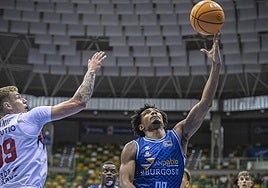 Imagen del partido con victoria del San Pablo.