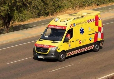 La colisión entre un camión y un turismo en Burgos provoca un incendio y deja dos heridos