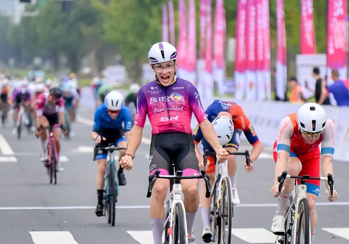 Daniel Cavia se impone al sprint en la segunda etapa.