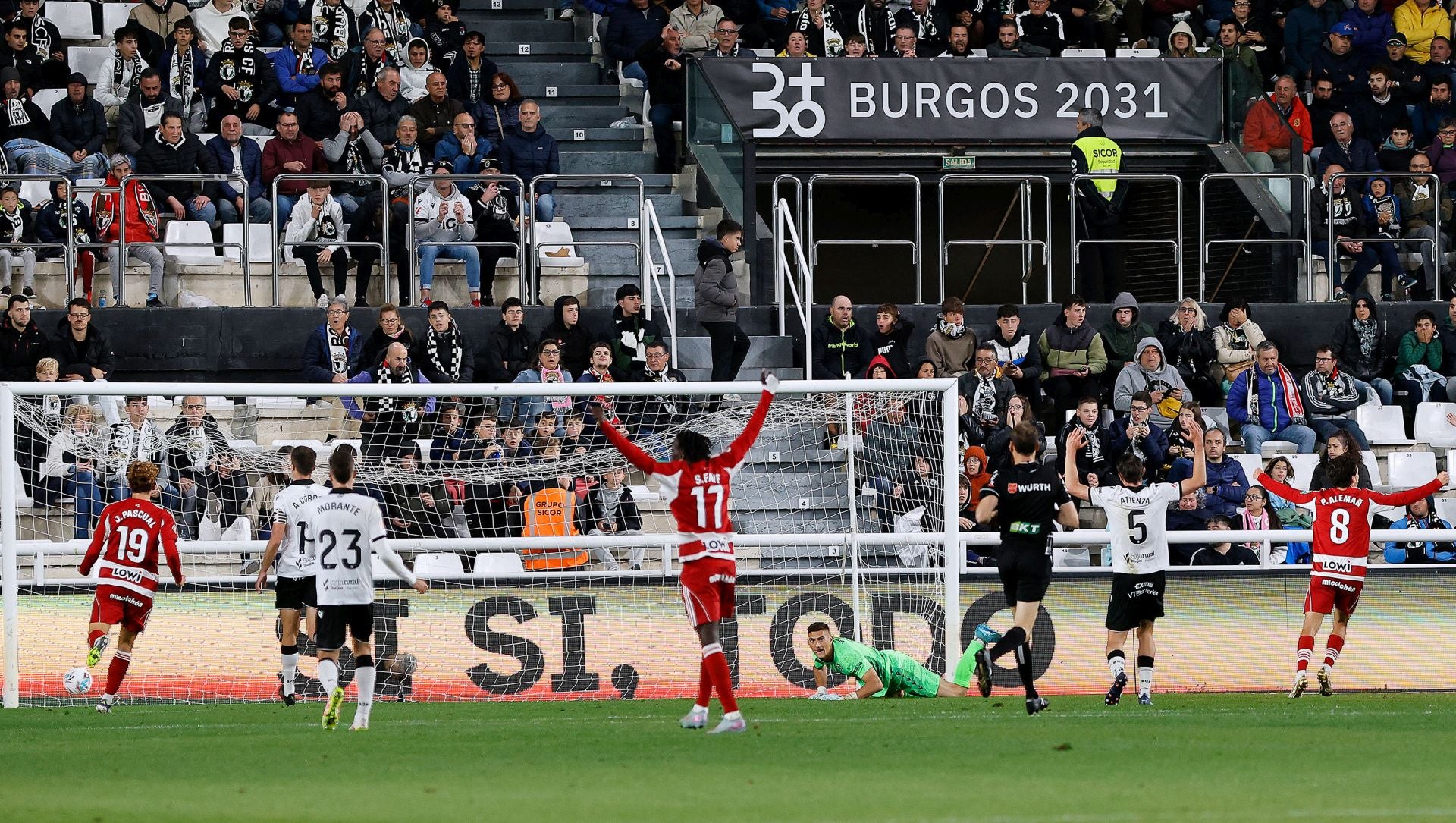 El Burgos CF - Granada CF, en imágenes