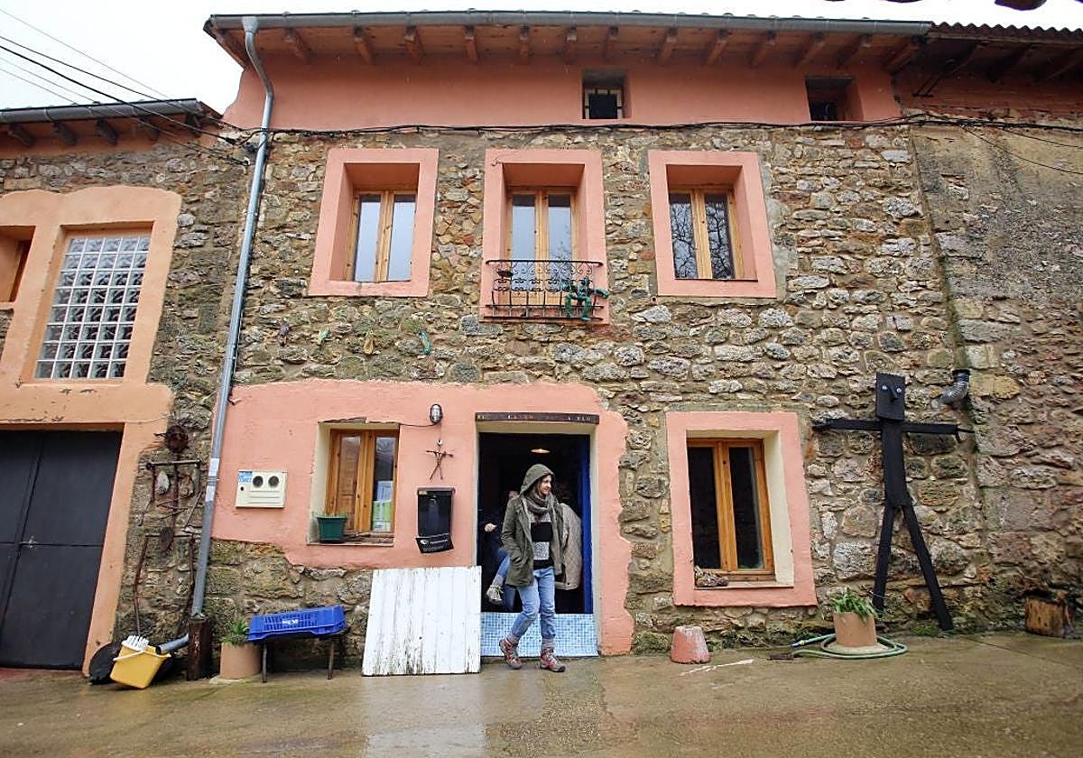 Albergue El Hacedor, en La Aldea del Portillo de Busto, Burgos.