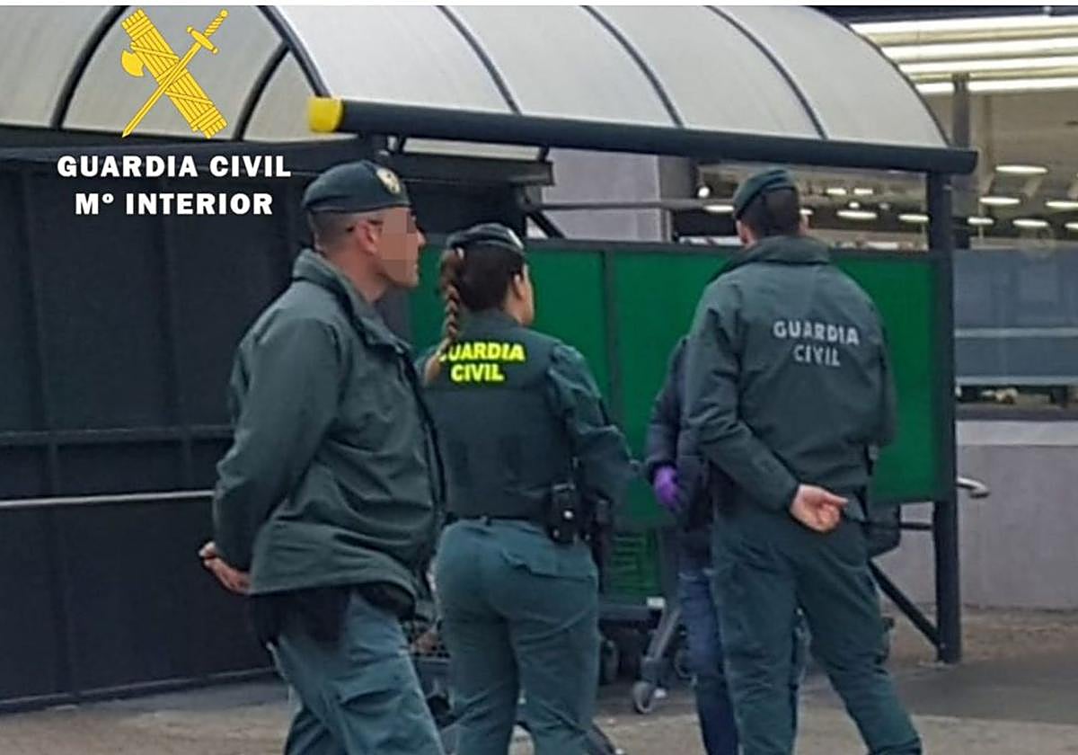 La Guardia Civil de Burgos esclareció el robo en el supermercado.