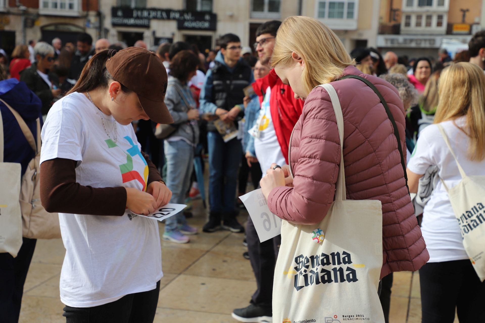 La I Marcha Cidiana celebrada en Burgos, en imágenes