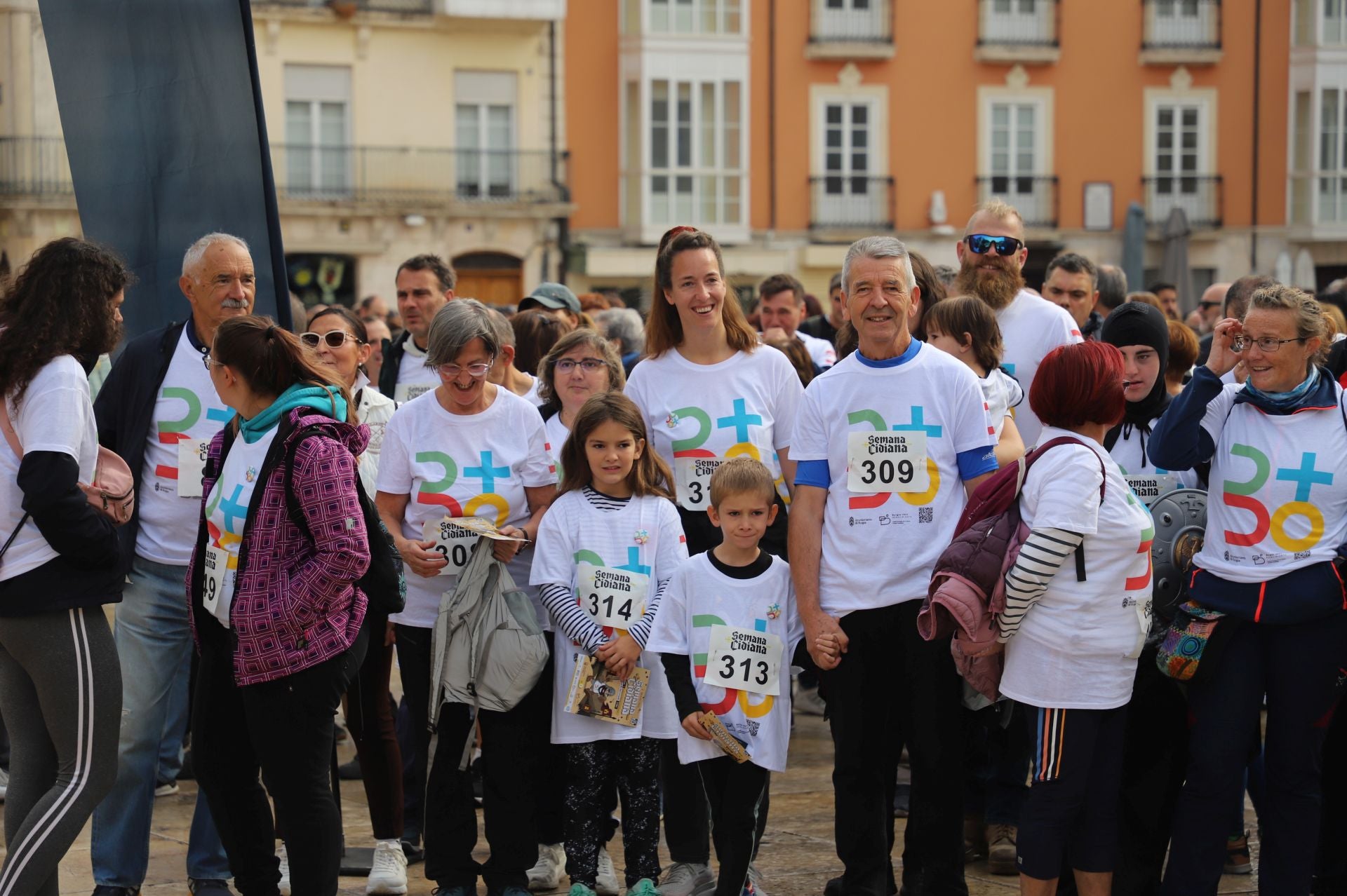 La I Marcha Cidiana celebrada en Burgos, en imágenes