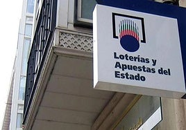 Imagen del exterior de un puesto de lotería.