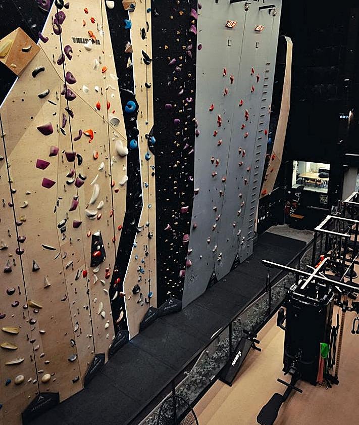 Imagen secundaria 2 - SKALA celebra su segundo aniversario con una jornada histórica de escalada, espectáculo y diversión en Burgos
