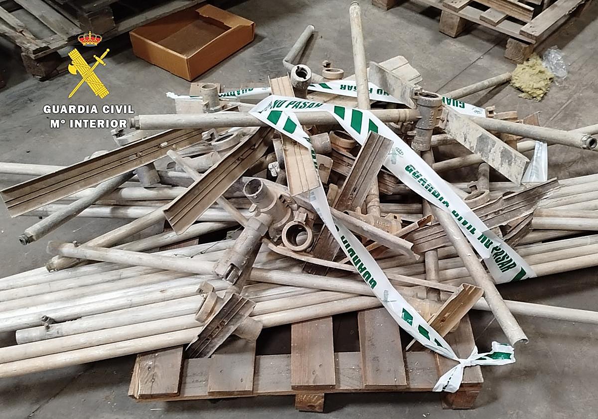 Imagen principal - Material robado en la finca. 