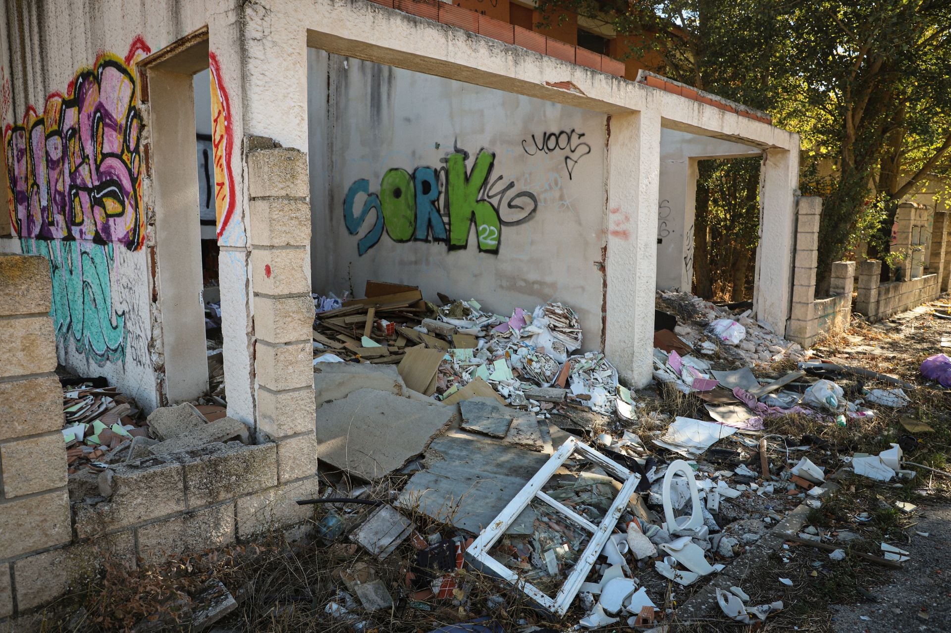 Así está la urbanización fantasma de un pueblo de Burgos, en imágenes