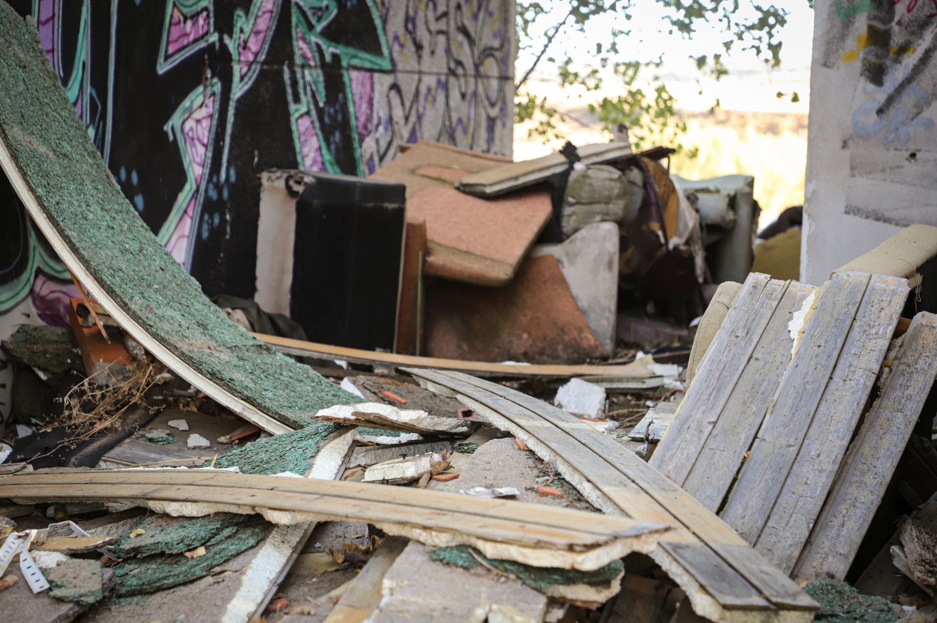 Así está la urbanización fantasma de un pueblo de Burgos, en imágenes